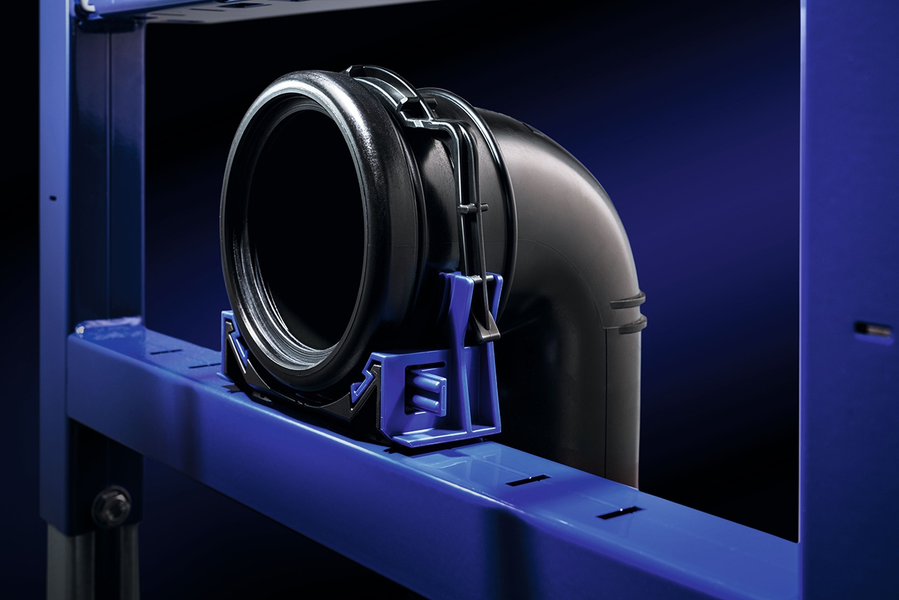 2025_Duofix_pipe_bracket_close_up_beauty_shot