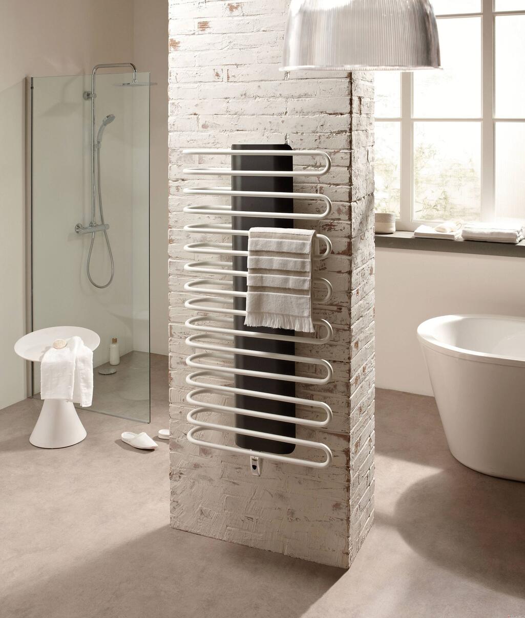 SANAGA - Sèche-serviettes - Version eau chaude