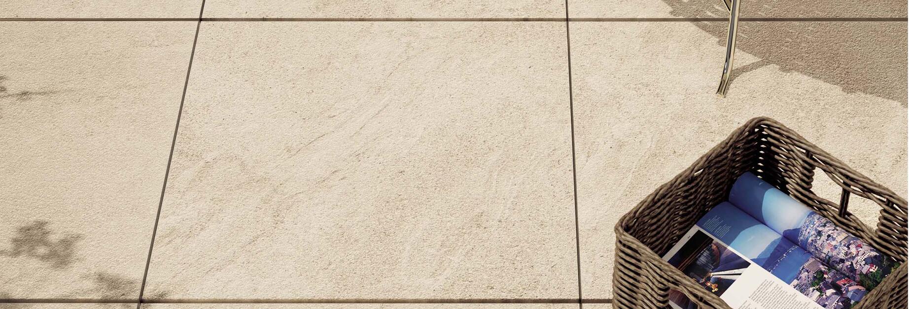 Pose de carrelage extérieur sur plots