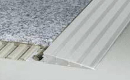 RENO-RAMP - Profilé de transition entre un carrelage et un revêtement plus fin