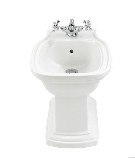 RADCLIFFE - Bidet sur pied